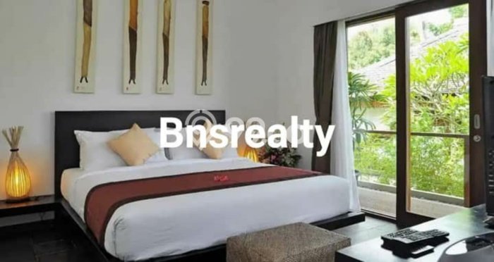Rumah Strategis Seminyak, Badung, LT 190m2m² Bangunan 220m2m² Rumah Strategis Seminyak, Badung, LT 190m2m² Bangunan 220m2m²