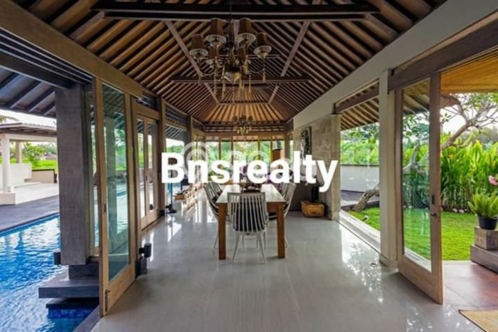 HARGA SPECIAL! Rumah Asri di Canggu, LT 980m2m² Bangunan 686m2m² HARGA SPECIAL! Rumah Asri di Canggu, LT 980m2m² Bangunan 686m2m²