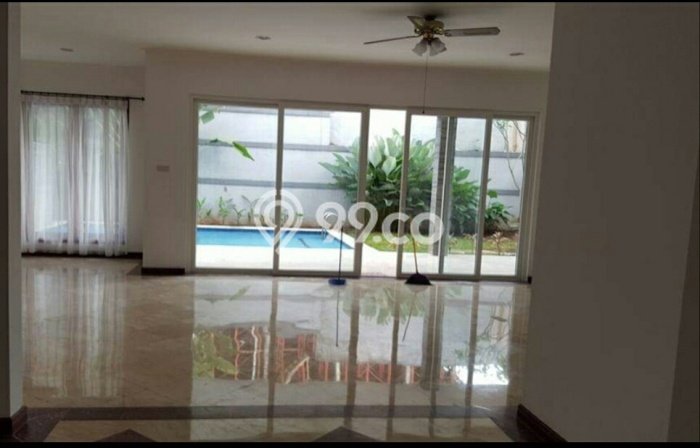 Rumah Luxury Modern Tanpa Renovasi di Kemang Jakarta Selatan Rumah Luxury Modern Tanpa Renovasi di Kemang Jakarta Selatan