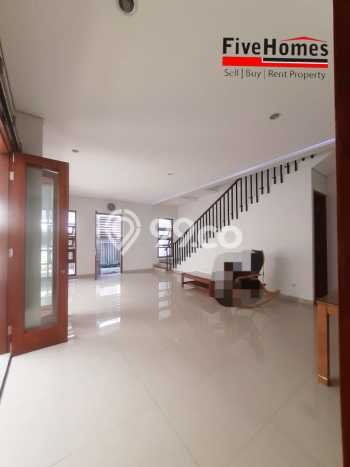 Rumah Elit Akses Strategis di Jakarta Selatan Semi Furnished Rumah Elit Akses Strategis di Jakarta Selatan Semi Furnished