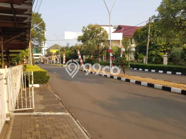 For Sale! Luxury House LT 375m2 Desain Modern di Lebak Bulus For Sale! Luxury House LT 375m2 Desain Modern di Lebak Bulus