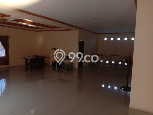Rumah Terawat 6 KT 2 KM di Banjarsari, Solo Rumah Terawat 6 KT 2 KM di Banjarsari, Solo