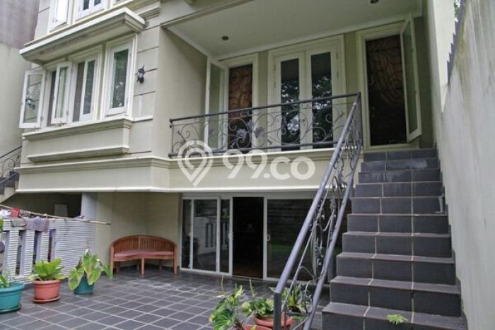 Rumah 5 KT 3 KM View Gunung di BSD Victoria Park Lane, Tangerang Rumah 5 KT 3 KM View Gunung di BSD Victoria Park Lane, Tangerang