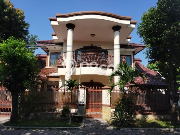 Dijual Rumah Premium dengan Fasilitas Sekitar Lengkap di Banjarsari, Surakarta Dijual Rumah Premium dengan Fasilitas Sekitar Lengkap di Banjarsari, Surakarta
