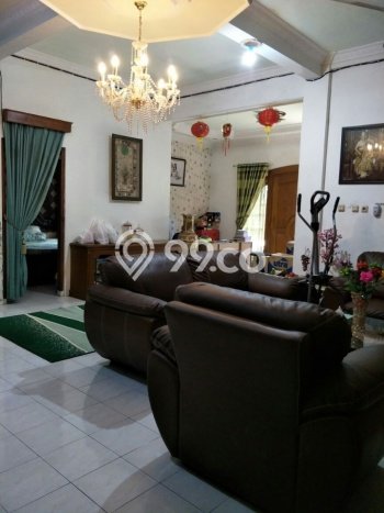 Dijual Rumah Premium dengan Fasilitas Sekitar Lengkap di Banjarsari, Surakarta Dijual Rumah Premium dengan Fasilitas Sekitar Lengkap di Banjarsari, Surakarta