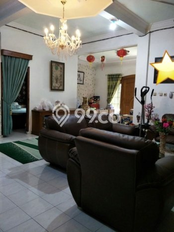 Dijual Rumah Premium dengan Fasilitas Sekitar Lengkap di Banjarsari, Surakarta Dijual Rumah Premium dengan Fasilitas Sekitar Lengkap di Banjarsari, Surakarta