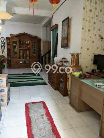 Dijual Rumah Premium dengan Fasilitas Sekitar Lengkap di Banjarsari, Surakarta Dijual Rumah Premium dengan Fasilitas Sekitar Lengkap di Banjarsari, Surakarta