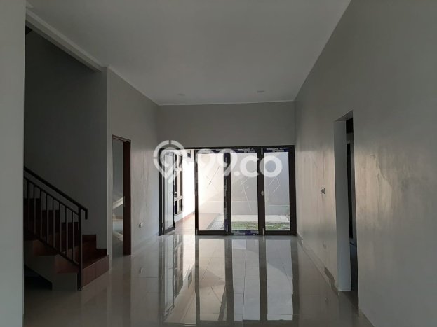 Rumah Elit LB 160m2 Siap Pakai Desain Elegan di BSD City, Tangerang Rumah Elit LB 160m2 Siap Pakai Desain Elegan di BSD City, Tangerang