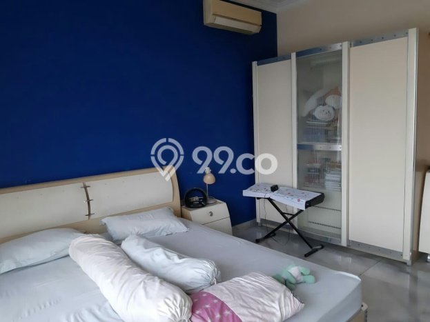 LOKASI PREMIUM! Rumah Berkembang area Kembangan, Luas 360m² Bangunan 450m² LOKASI PREMIUM! Rumah Berkembang area Kembangan, Luas 360m² Bangunan 450m²
