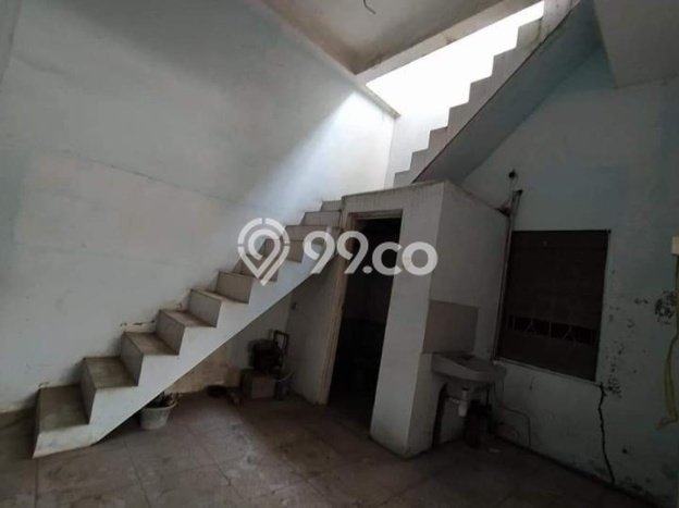 Jual Rumah Bagus Siap Huni LB 240m2 di Semarang Barat, Semarang Jual Rumah Bagus Siap Huni LB 240m2 di Semarang Barat, Semarang