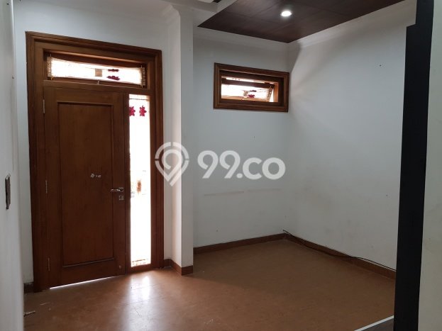 Rumah Strategis dengan 4 Kamar Tidur di Kawasan Pakuan, Bogor Rumah Strategis dengan 4 Kamar Tidur di Kawasan Pakuan, Bogor