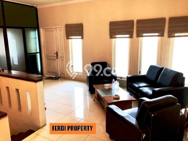 Jual Rumah Luas Elegan Dengan View Eksklusif di Citra Grand, Jakarta Timur Jual Rumah Luas Elegan Dengan View Eksklusif di Citra Grand, Jakarta Timur