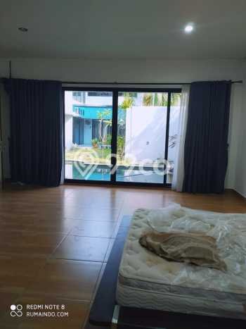 Rumah Mewah dg Private Pool TERMURAH dekat Sekolah Gonzaga Pejaten Barat, Jakarta Selatan Rumah Mewah dg Private Pool TERMURAH dekat Sekolah Gonzaga Pejaten Barat, Jakarta Selatan