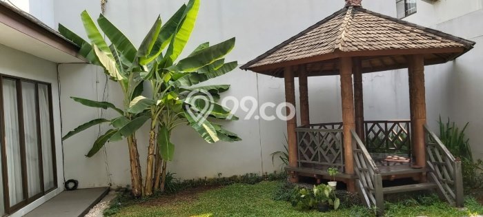 Rumah Nyaman di BSD, 4 KT, Area Tenang, LT 300m² Bangunan 250m² Rumah Nyaman di BSD, 4 KT, Area Tenang, LT 300m² Bangunan 250m²
