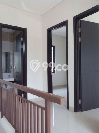 For Sale Hunian Rumah Terawat 3 KT di BSD Eminent, Tangerang For Sale Hunian Rumah Terawat 3 KT di BSD Eminent, Tangerang