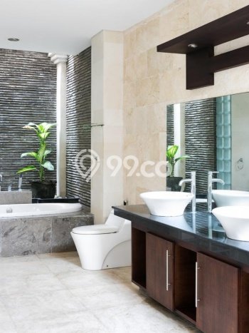 Hunian Elit LB 243m2 Siap Huni Desain Elegan di Seminyak, Badung Hunian Elit LB 243m2 Siap Huni Desain Elegan di Seminyak, Badung
