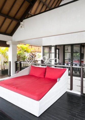 Hunian Elit LB 243m2 Siap Huni Desain Elegan di Seminyak, Badung Hunian Elit LB 243m2 Siap Huni Desain Elegan di Seminyak, Badung