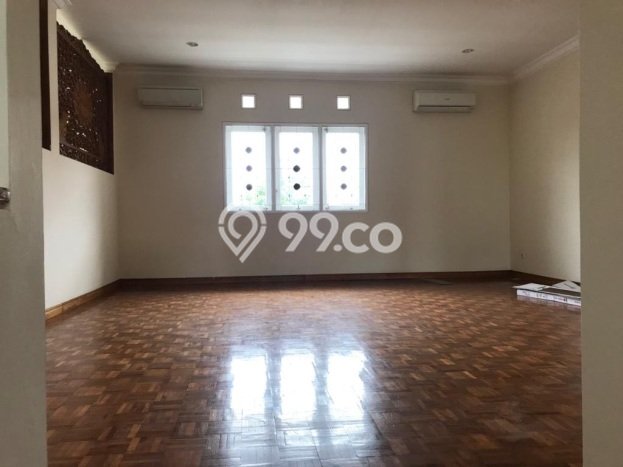 Jarang Ada! Rumah Sewa 5 Kamar Bagus Siap Huni BSD Taman Giri Loka Jarang Ada! Rumah Sewa 5 Kamar Bagus Siap Huni BSD Taman Giri Loka