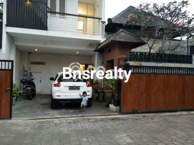 Rumah di Jimbaran, Luas 315m2m², Bangunan 227m2m² Rumah di Jimbaran, Luas 315m2m², Bangunan 227m2m²