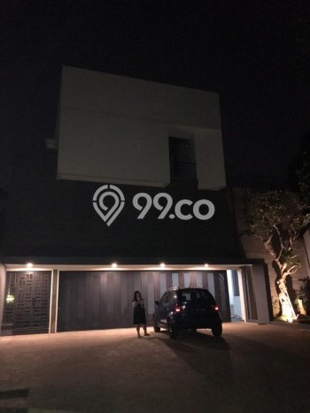 Rumah Mewah LB 1046m2 Siap Huni Desain Elegan di BSD City, Tangerang Rumah Mewah LB 1046m2 Siap Huni Desain Elegan di BSD City, Tangerang