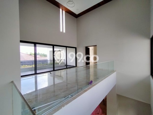 Rumah Mewah LB 1046m2 Siap Huni Desain Elegan di BSD City, Tangerang Rumah Mewah LB 1046m2 Siap Huni Desain Elegan di BSD City, Tangerang