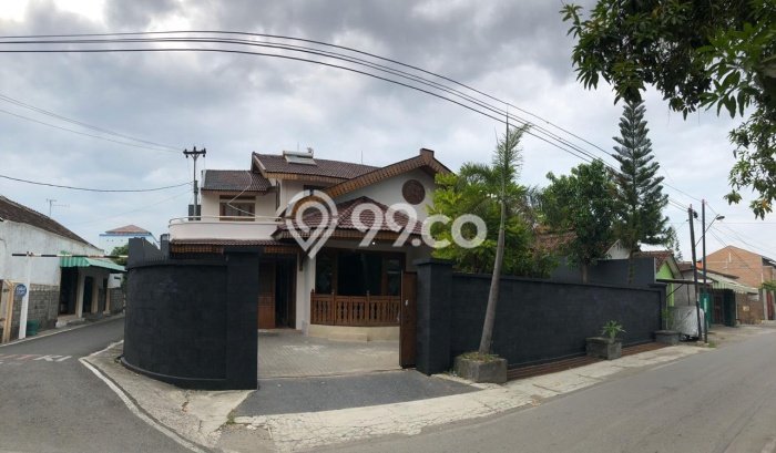 Dijual Rumah Premium dengan Fasilitas Sekitar Lengkap di Banjarsari, Solo Dijual Rumah Premium dengan Fasilitas Sekitar Lengkap di Banjarsari, Solo