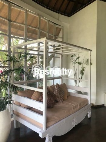 PROPERTI UNGGULAN! Rumah Premium di Canggu, LT 480m2m² Bangunan 300m2m² PROPERTI UNGGULAN! Rumah Premium di Canggu, LT 480m2m² Bangunan 300m2m²