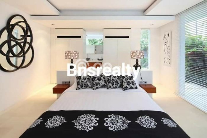 SIAP HUNI! Rumah Asri di Canggu, LT 3085m2m² Bangunan 1559m2m² SIAP HUNI! Rumah Asri di Canggu, LT 3085m2m² Bangunan 1559m2m²