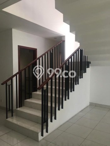 Rumah Sewa Tangerang LT 388m2 LB 300m2 Kawasan BSD Rumah Sewa Tangerang LT 388m2 LB 300m2 Kawasan BSD