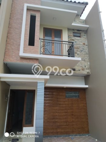 Rumah Strategis Modern Lb 130m2 di Jagakarsa, Jakarta Selatan Rumah Strategis Modern Lb 130m2 di Jagakarsa, Jakarta Selatan