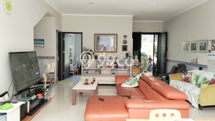 Hunian Elit LB 196m2 Siap Pakai Desain Elegan di Modernland, Tangerang Hunian Elit LB 196m2 Siap Pakai Desain Elegan di Modernland, Tangerang