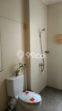 Hunian Elit LB 196m2 Siap Pakai Desain Elegan di Modernland, Tangerang Hunian Elit LB 196m2 Siap Pakai Desain Elegan di Modernland, Tangerang