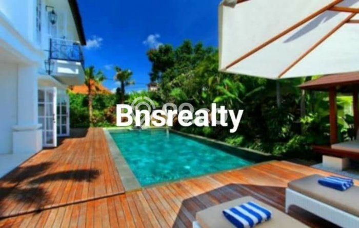 PROMO SPESIAL! Rumah Siap Huni area Seminyak, Luas 600m2m² Bangunan 325m2m² PROMO SPESIAL! Rumah Siap Huni area Seminyak, Luas 600m2m² Bangunan 325m2m²