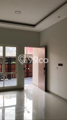 Dijual Hunian Rumah Nyaman 5 Kamar di Duri Kosambi, Jakarta Barat Dijual Hunian Rumah Nyaman 5 Kamar di Duri Kosambi, Jakarta Barat
