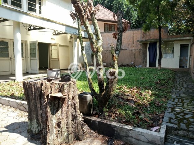 Rumah LT 694m² / LB 601m² Lokasi Premium di Dago, Bandung Rumah LT 694m² / LB 601m² Lokasi Premium di Dago, Bandung
