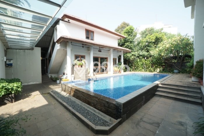 Ready to Use! Luxury House LT 2552m2 Desain Elegan di Antasari Ready to Use! Luxury House LT 2552m2 Desain Elegan di Antasari