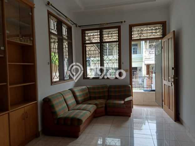Rumah LT 90m² Akses Strategis di Puri Indah, Dekat Pusat Kota, Jakarta Barat Rumah LT 90m² Akses Strategis di Puri Indah, Dekat Pusat Kota, Jakarta Barat