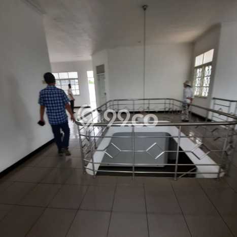 Siap Huni Hunian Elit 4 Kamar di Kebayoran Lama Dekat ke Mana Saja Siap Huni Hunian Elit 4 Kamar di Kebayoran Lama Dekat ke Mana Saja