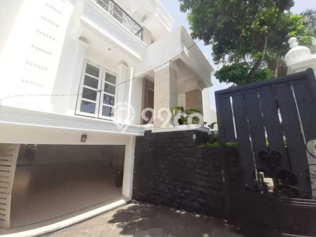 The Newly Clasic House near Blok M Plaza, Kebayoran Baru, Jakarta Selatan The Newly Clasic House near Blok M Plaza, Kebayoran Baru, Jakarta Selatan