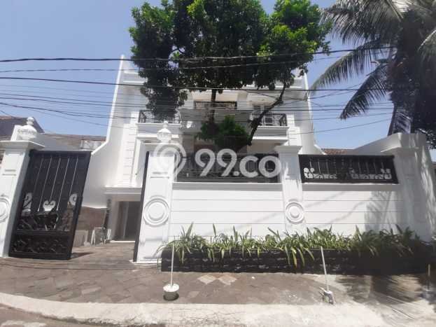 The Newly Clasic House near Blok M Plaza, Kebayoran Baru, Jakarta Selatan The Newly Clasic House near Blok M Plaza, Kebayoran Baru, Jakarta Selatan