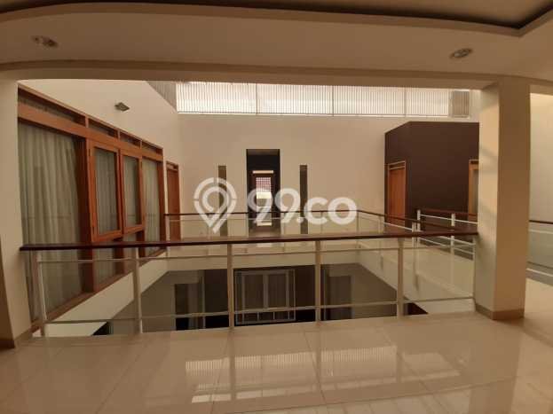 The Newly Luxury House with Private Pool & Lift at SENOPATI AREA, Kebayoran Baru The Newly Luxury House with Private Pool & Lift at SENOPATI AREA, Kebayoran Baru