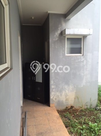 For Sale Hunian Rumah Terawat 4 KT di BSD, Tangerang For Sale Hunian Rumah Terawat 4 KT di BSD, Tangerang