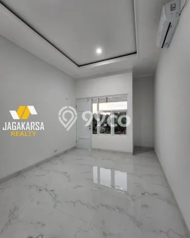 Rumah Modern 4 KT di Ciganjur Jakarta Selatan Semi Furnished Rumah Modern 4 KT di Ciganjur Jakarta Selatan Semi Furnished