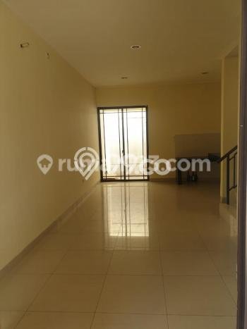 For Sale Hunian Rumah Nyaman 3 KT di Green Lake City, Jakarta Barat For Sale Hunian Rumah Nyaman 3 KT di Green Lake City, Jakarta Barat