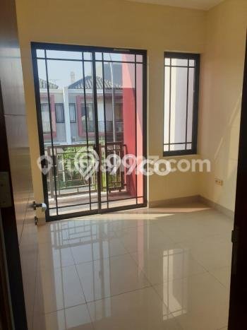 For Sale Hunian Rumah Nyaman 3 KT di Green Lake City, Jakarta Barat For Sale Hunian Rumah Nyaman 3 KT di Green Lake City, Jakarta Barat