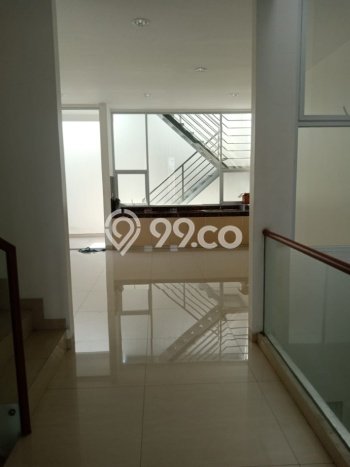 Hunian Elit LB 285m2 Siap Pakai Desain Elegan di Puri Indah, Jakarta Barat Hunian Elit LB 285m2 Siap Pakai Desain Elegan di Puri Indah, Jakarta Barat