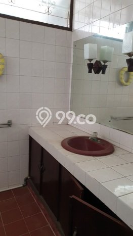 Siap Huni Rumah Mewah 4 Kamar di Kebayoran Baru Dekat ke Mana Saja Siap Huni Rumah Mewah 4 Kamar di Kebayoran Baru Dekat ke Mana Saja