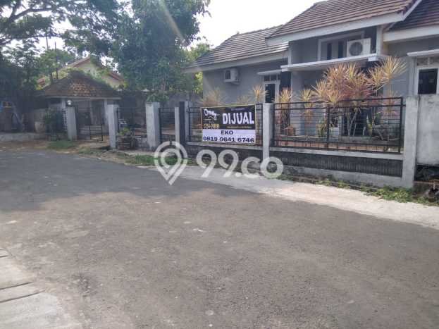 For Sale Rumah 3 Kamar Lokasi Ideal Nyaman dan Strategis di Cipocok Jaya For Sale Rumah 3 Kamar Lokasi Ideal Nyaman dan Strategis di Cipocok Jaya