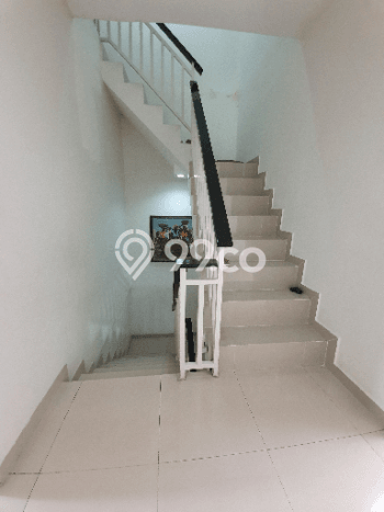 Rumah Sewa Jakarta Selatan LT 187m2 LB 450m2 Kawasan Lebak Bulus Rumah Sewa Jakarta Selatan LT 187m2 LB 450m2 Kawasan Lebak Bulus