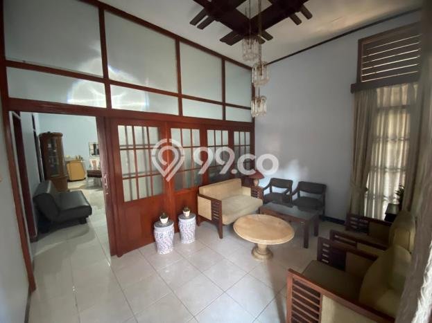 Dijual Rumah 6 Kamar Lokasi Ideal Bagus dan Strategis di Batununggal Dijual Rumah 6 Kamar Lokasi Ideal Bagus dan Strategis di Batununggal